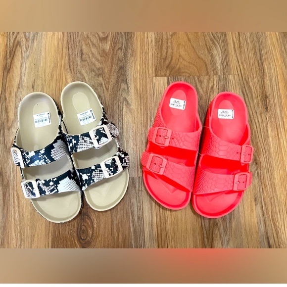 ❣️SALE $30❣️was $39~NEW~Size 6 BUCKLE Slides~ 2 pair purchased from BUCKLE - Picture 1 of 5
